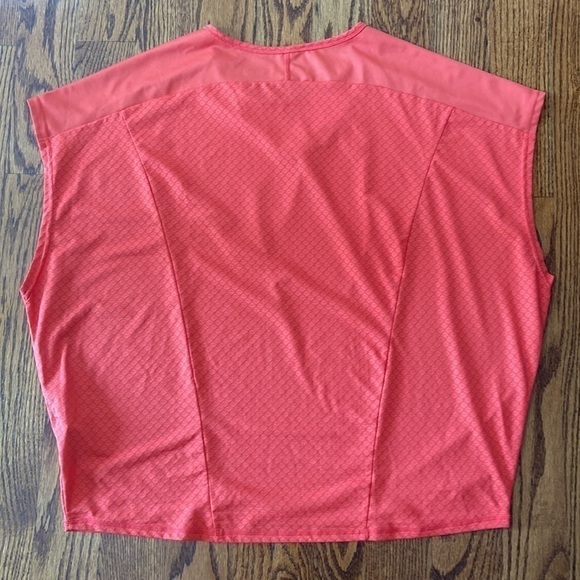 bench Cap Sleeve Geo Mesh Tee Red Orange Size Medium - Picture 5 of 13